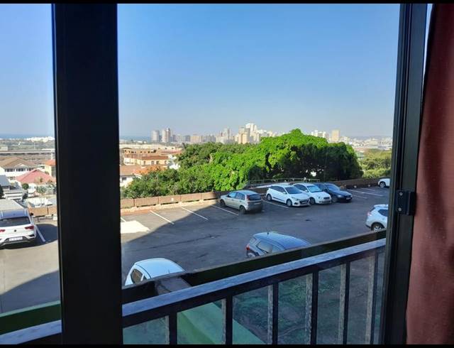 2 BEDROOM APARTMENT FOR SALE IN WINDERMERE